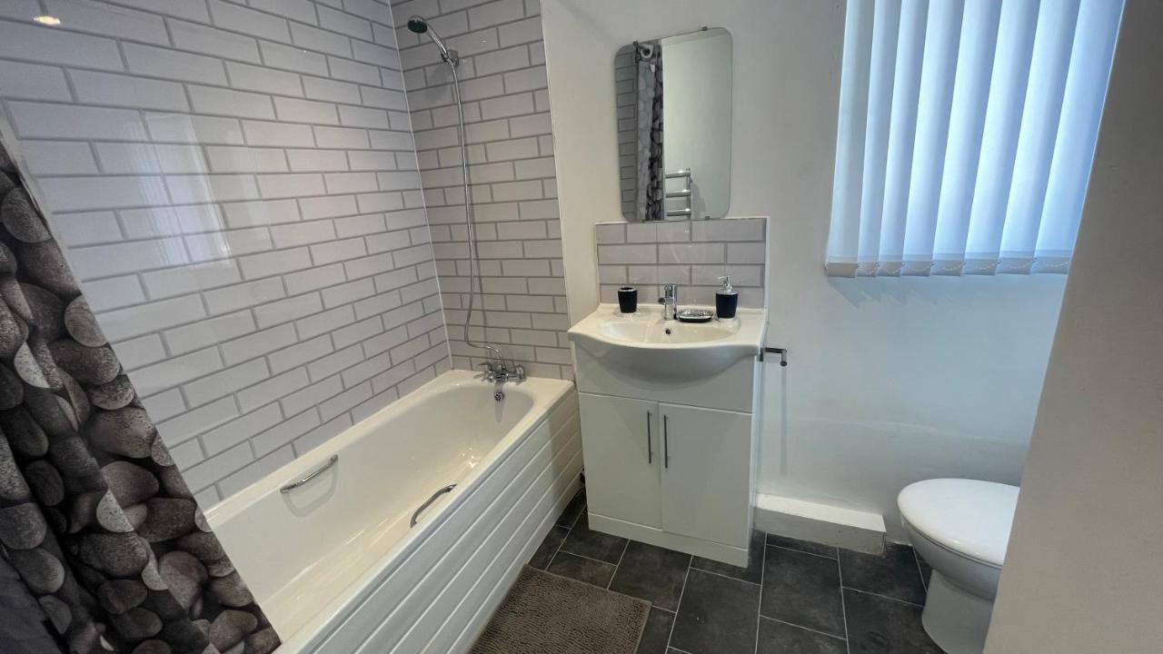 Ryan Air I Bnb - Lfc Apartments Liverpool Exteriér fotografie