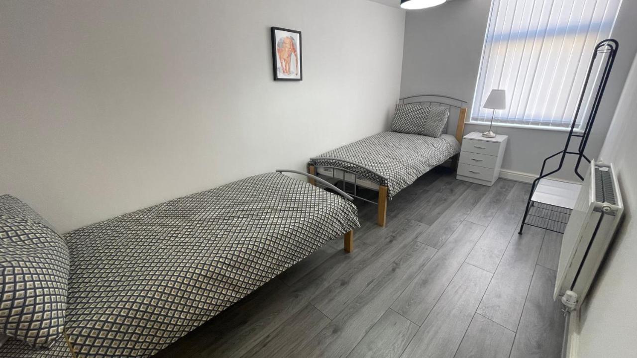 Ryan Air I Bnb - Lfc Apartments Liverpool Exteriér fotografie
