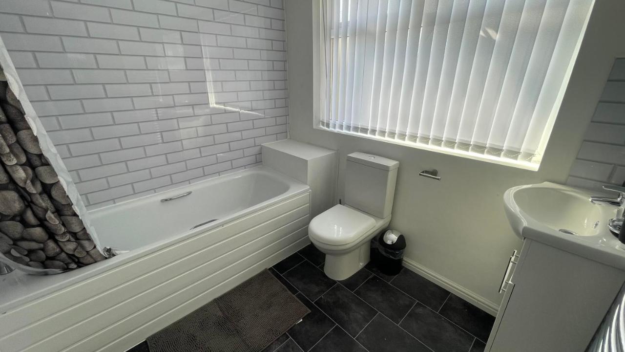 Ryan Air I Bnb - Lfc Apartments Liverpool Exteriér fotografie